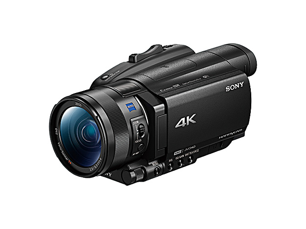 Sony FDR-AX700, hero